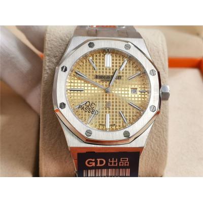 Replica  Royal Oak Miyota 8215 Automatic Movement Mens Watch White Dial Stainless steel E102