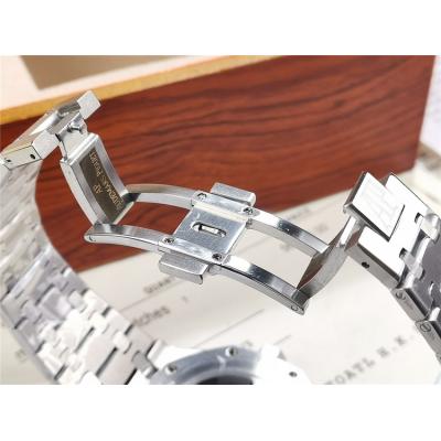 Replica  Royal Oak Miyota 8215 Automatic Movement Mens Watch White Dial Stainless steel E102