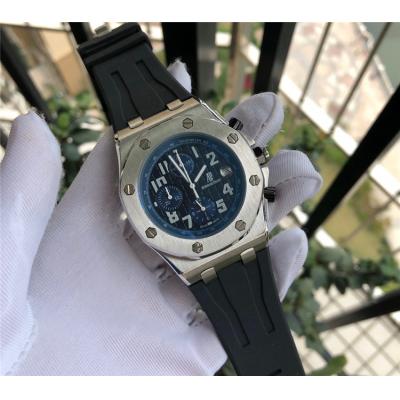 Replica  Royal Oak Offshore  Japan Quartz chronograph  Movement Mens Watch White  Dial Rubber Strap  E136