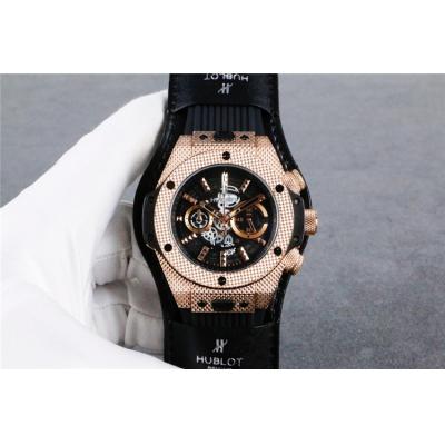 Replica Classic Fusion  Quartz chronograph Movement  Mens Watch Skeleton Dial Rubber Strap G09