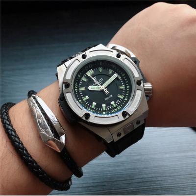 Replica King Power Diver A21J  Automatic Movement Mens Watch   Black Dial Rubber Strap  G18