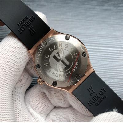 Replica Classic Fusion Japan  Quartz Movement  Womens Watch Black Dial Rubber Strap  G43