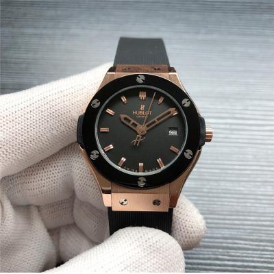 Replica Classic Fusion Japan  Quartz Movement  Womens Watch Black Dial Rubber Strap  G43