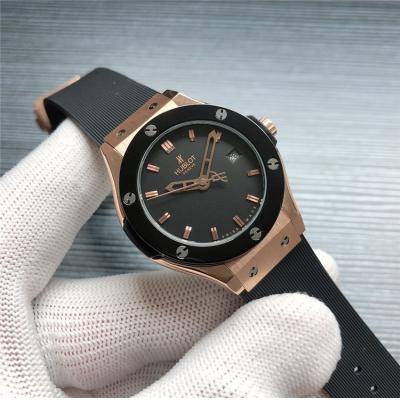 Replica Classic Fusion Japan  Quartz Movement  Womens Watch Black Dial Rubber Strap  G43