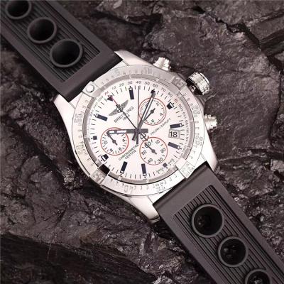 Replica Avenger Japan Quartz Chronograph Mens Watch White Dial Rubber Strap C26