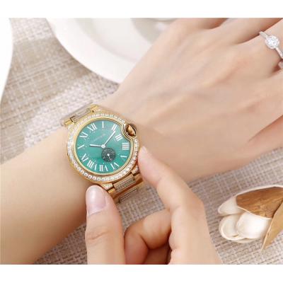 Replica Ballon Bleu Swiss Quartz Movement Womens Watch Green Dial Oyster Bracelet Yellow Gold C E70