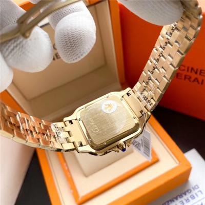 Replica Panthère Swiss Quartz Movement Womens Watch White Dial Jubilee Bracelet Rose Gold D E198