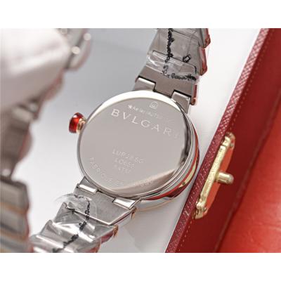 Replica Lvcea Swiss Quartz Movement Womens Watch White Dial Diamonds Case Stainless Steel E33