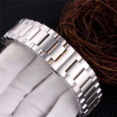 Replica Commander Japan Quartz Movement Mens Watch Silver Dial Stainless Steel A E01