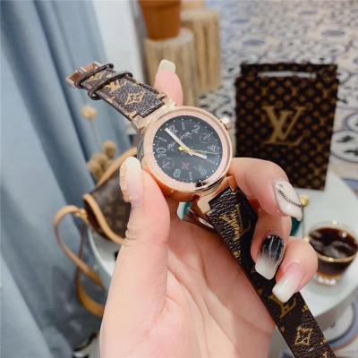 Replica Tambour Moon Swiss Quanrtz Movement Womens Watch Black Dial Leather Strap F05