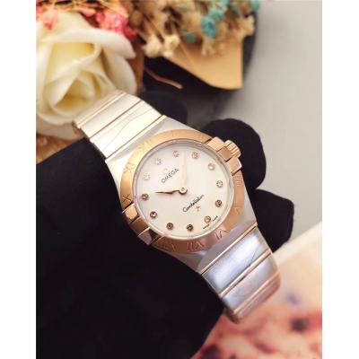 Replica Constellation Swiss Quartz Movement Womens Watch Silver Dial Diamonds Case Two Tone Rose Gold A E24