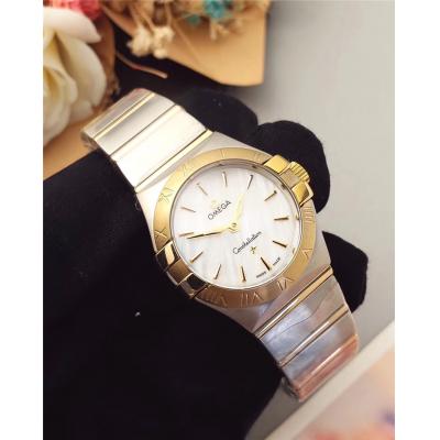 Replica Constellation Swiss Quartz Movement Womens Watch White Dial Diamonds Case Two Tone Rose Gold D E24