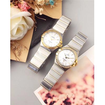 Replica Constellation Swiss Quartz Movement Womens Watch White Dial Diamonds Case Two Tone Rose Gold D E24