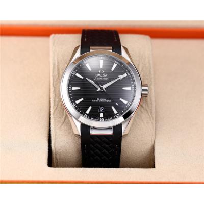 Replica Seamaster Japan Miyota 8215 Automatic Movement Mens Watch Black Dial Rubber Strap E40