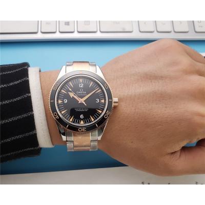 Replica Seamaster A21j Automatic Movement Mens Watch Black Dial Two Tone Yellow Gold B E82