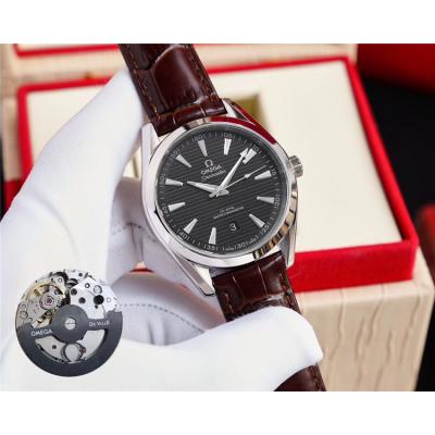 Replica Seamaster Japan Miyota 8215 Automatic Movement Mens Watch White Dial Leather Strap B E209