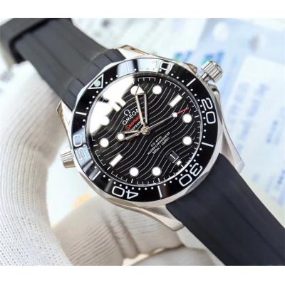 Replica Seamaster Japan Miyota 8215 Automatic Movement Mens Watch White Dial Rubber Strap B E265