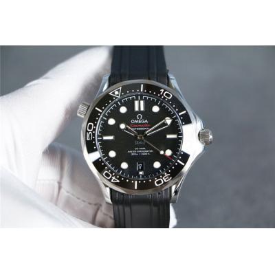 Replica Seamaster 8500 Automatic Movement Mens Watch Black Dial Rubber Strap E366