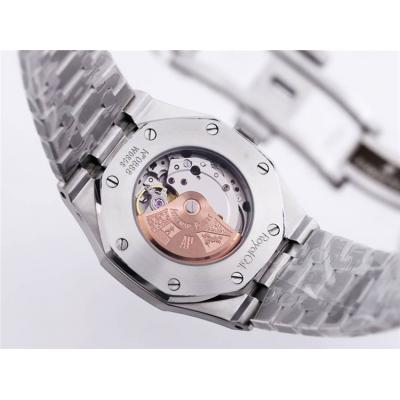 Replica Royal Oak Japan Miyota 8215 Automatic Movement Mens Watch White Dial Stainless Steel E228