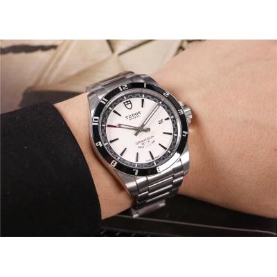 Replica Grantour Japan Miyota 8215 Automatic Movement Mens Watch White Dial Stainless Steel E20