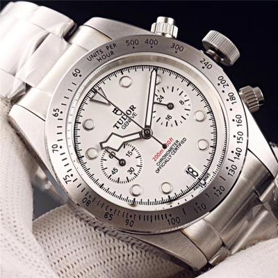 Replica Grantour Japan Quartz Chronograph Movement Mens Watch White Dial Stainless Steel E22